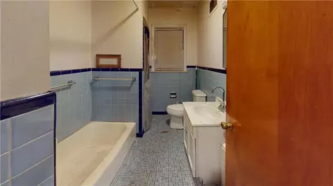 Bath - 811 S Main St, Nevada, MO 64772 photo 2 of 2