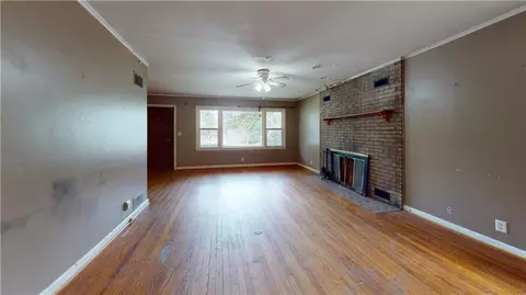 Living - 811 S Main St, Nevada, MO 64772 photo 2 of 4