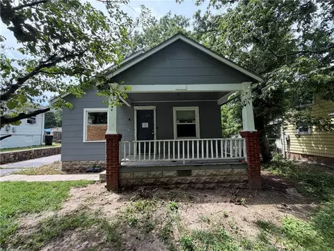 206 S Hardy Ave, Independence, MO 64053 photo 1