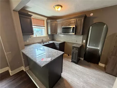 206 S Hardy Ave, Independence, MO 64053 photo 9