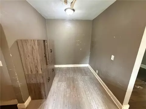206 S Hardy Ave, Independence, MO 64053 photo 10