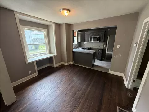 206 S Hardy Ave, Independence, MO 64053 photo 7