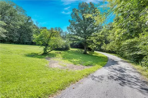 Exterior - 7201 Snow Dr, Holt, MO 64048 photo 3 of 11
