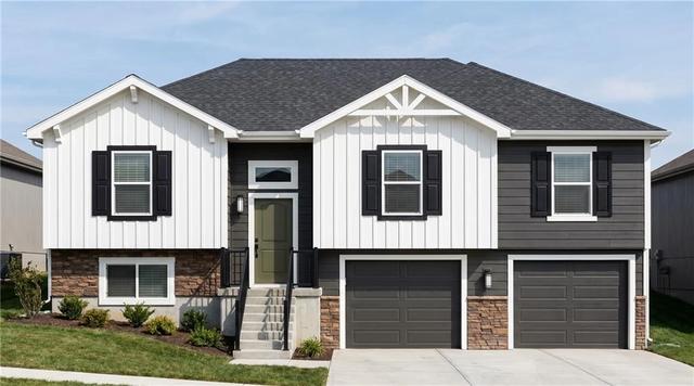 706 Red Clover Ct, Raymore, MO 64083
