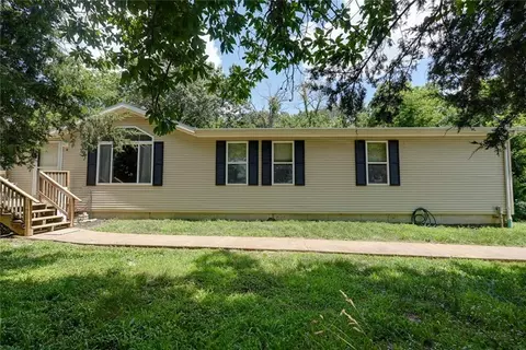 12550 Drift Ave, Sweet Springs, MO 65351