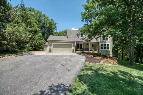 31824 W 91 St, De Soto, KS 66018