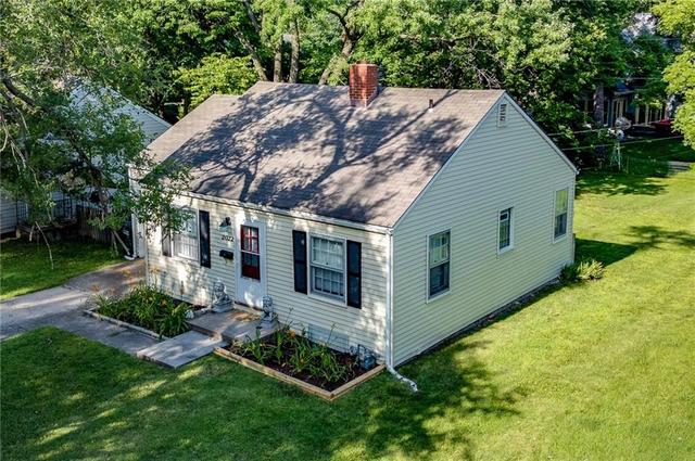 2022 Kentucky St, Lawrence, KS 66046
