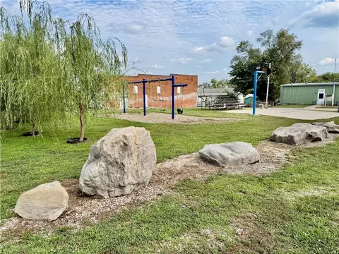 404 E 6th St, Pickering, MO 64476 photo 10