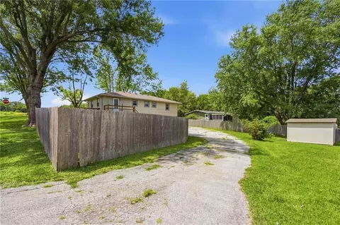 Exterior - 6706 E 162nd St, Belton, MO 64012 photo 4 of 6