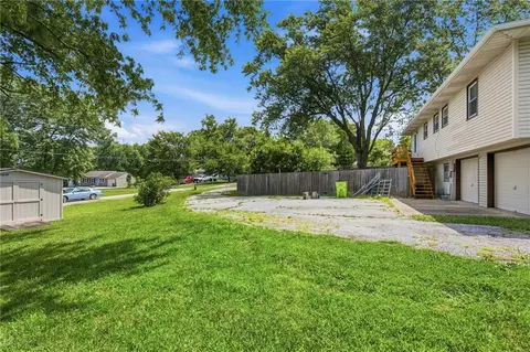 Exterior - 6706 E 162nd St, Belton, MO 64012 photo 3 of 6
