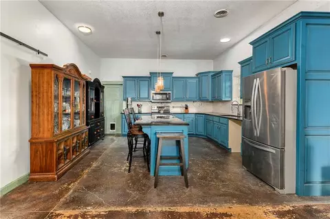 Kitchen - 17487 Rogers Rd, Atchison, KS 66002 photo 1 of 5