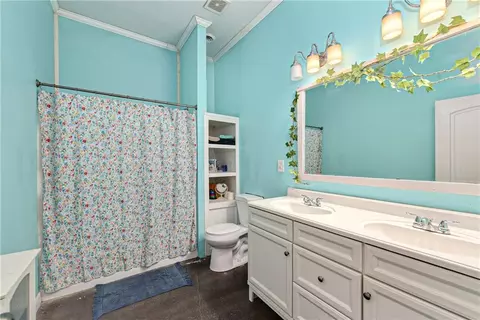 Bath - 17487 Rogers Rd, Atchison, KS 66002 photo 4 of 5