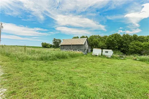 Exterior - 17487 Rogers Rd, Atchison, KS 66002 photo 4 of 4