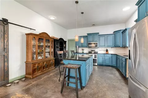 Kitchen - 17487 Rogers Rd, Atchison, KS 66002 photo 5 of 5