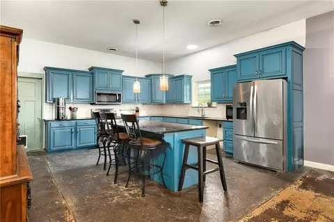 Kitchen - 17487 Rogers Rd, Atchison, KS 66002 photo 3 of 5