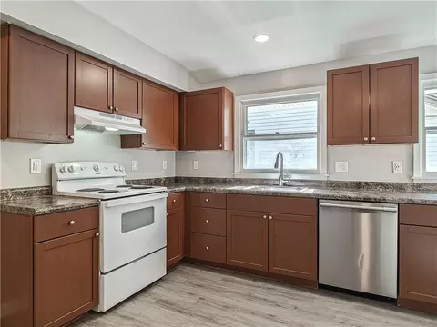 Kitchen - 10117 E 10th St, Independence, MO 64053 photo 2 of 5