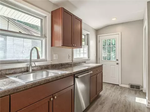 Kitchen - 10117 E 10th St, Independence, MO 64053 photo 3 of 5
