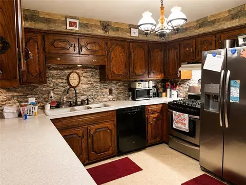 Kitchen - 1210 Waters Rd, Stella, MO 64867 photo 1 of 2