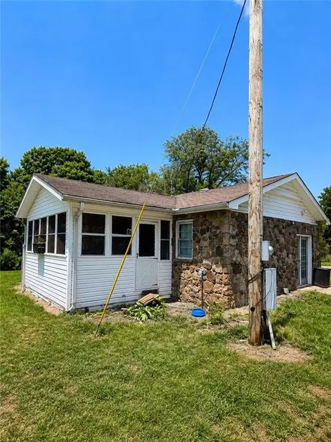 Exterior - 1210 Waters Rd, Stella, MO 64867 photo 5 of 6
