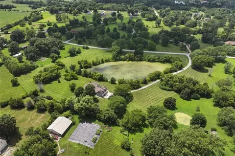 View/Area - 1005 Wesley Ave, Raymore, MO 64083 photo 6 of 8