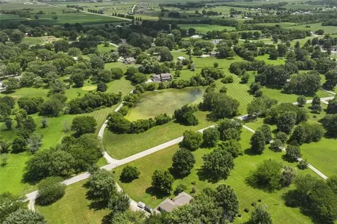View/Area - 1005 Wesley Ave, Raymore, MO 64083 photo 3 of 8