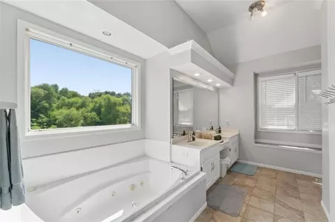 Bath - 1005 Wesley Ave, Raymore, MO 64083 photo 1 of 7