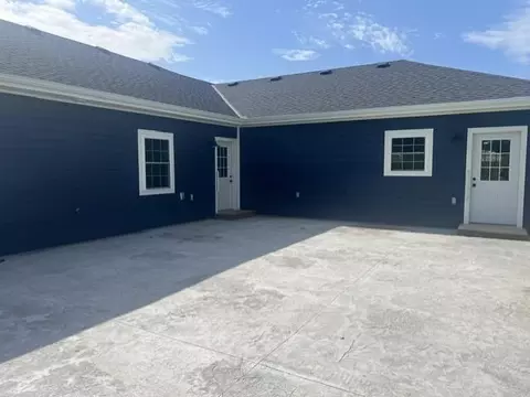 Exterior - 203 N Birch St, Savannah, MO 64485 photo 3 of 4