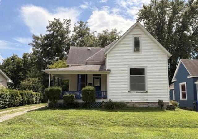 909 W 10th St, Sedalia, MO 65301