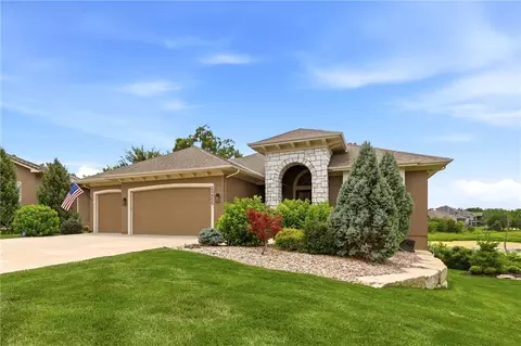 24855 W 95th Ter, Lenexa, KS 66227