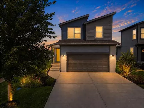 13334 W 180th Ter, Overland Park, KS 66013