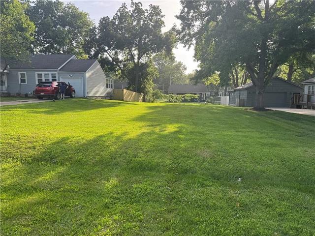 13222 Cherry St, Kansas City, MO 64145
