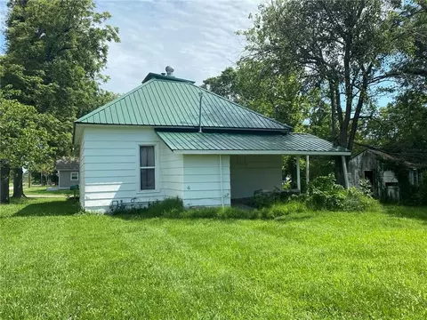Exterior - 15 E 6th St, Adrian, MO 64720 photo 3 of 4