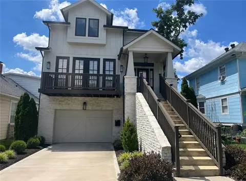 733 W 44th Ter, Kansas City, MO 64111