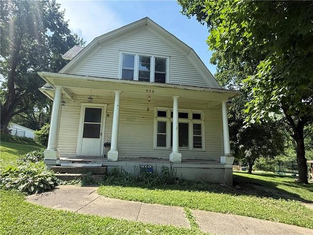 506 Grand Ave, Forest City, MO 64451