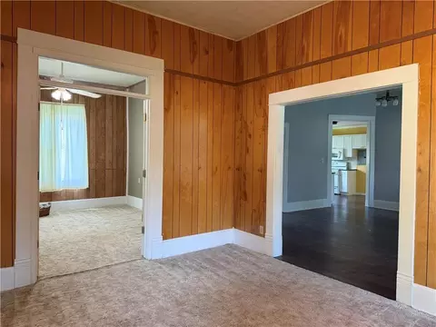 402 S Spring St, Caney, KS 67333 photo 19