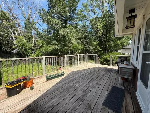 402 S Spring St, Caney, KS 67333 photo 12