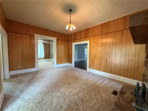 402 S Spring St, Caney, KS 67333 photo 15