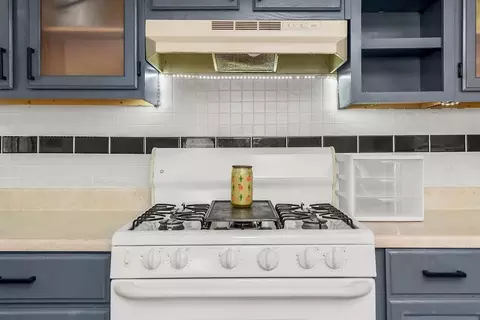 Kitchen - 200 E Mccarty St, Edgerton, KS 66021 photo 5 of 5