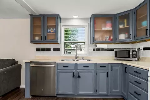 Kitchen - 200 E Mccarty St, Edgerton, KS 66021 photo 3 of 5
