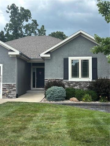 6229 N Green Hills Ln, Kansas City, MO 64151