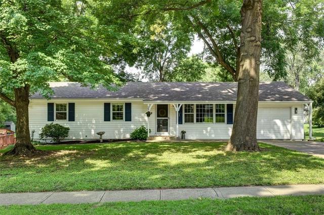 8812 Lowell Ave, Overland Park, KS 66212