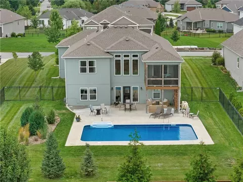 Other - 1109 SW Brookside Ct, Lees Summit, MO 64064 photo 1 of 11