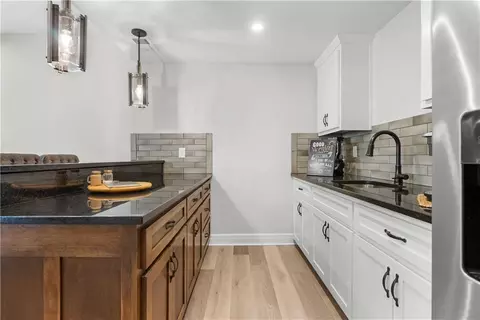 Kitchen - 1109 SW Brookside Ct, Lees Summit, MO 64064 photo 8 of 8