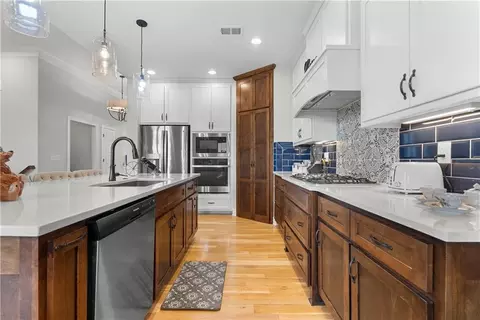 Kitchen - 1109 SW Brookside Ct, Lees Summit, MO 64064 photo 4 of 8