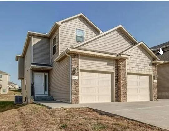 10542 Clubhouse Dr, Kansas City, KS 66109