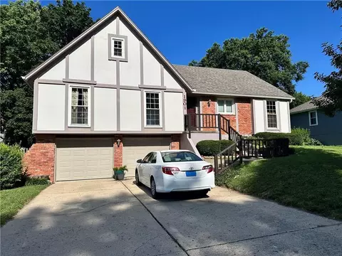 1901 SW 14 St, Blue Springs, MO 64015