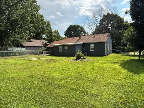 Exterior - 307 Phelps St, Windsor, MO 65360 photo 1 of 1