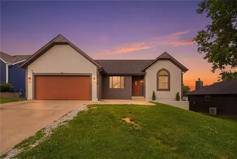 9008 Barnett Ave, Kansas City, KS 66112