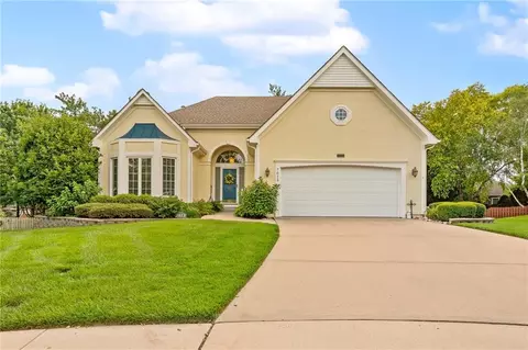 7613 W 148th St, Overland Park, KS 66223