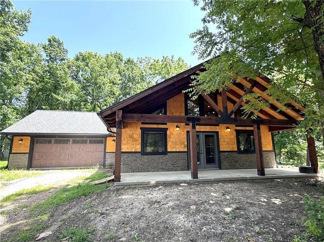 26 Fascination Ln, Linn Valley, KS 66040